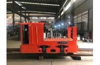 礦用CJY3噸架線式電機車可以拉多少個礦斗？